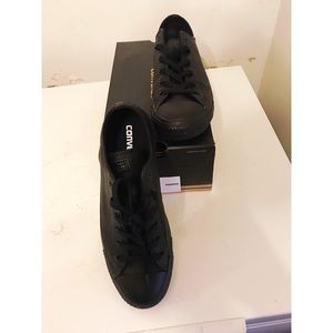 Black leather converse